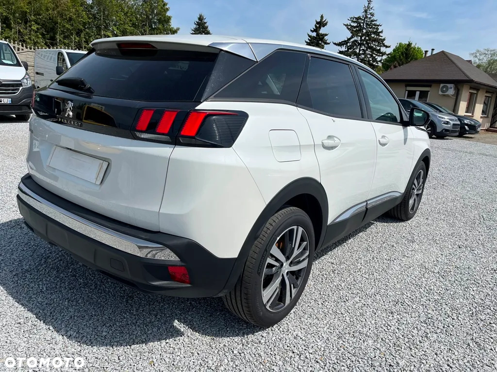 Peugeot 3008 1.5 BlueHDi Allure S&S - 4