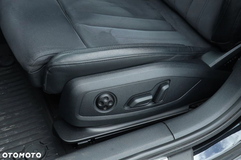 Audi A4 Limousine - 10