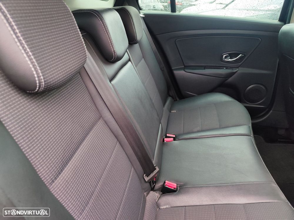 Renault Mégane Sport Tourer 1.6 dCi GT Line - 12