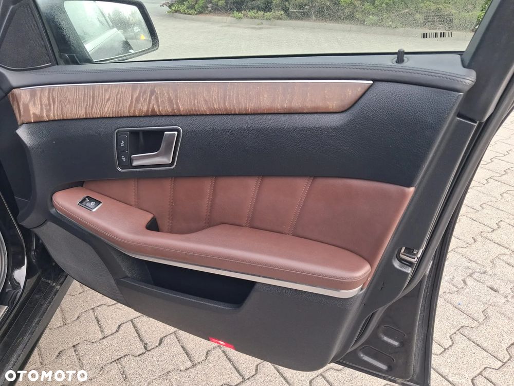 Mercedes-Benz Klasa E - 30