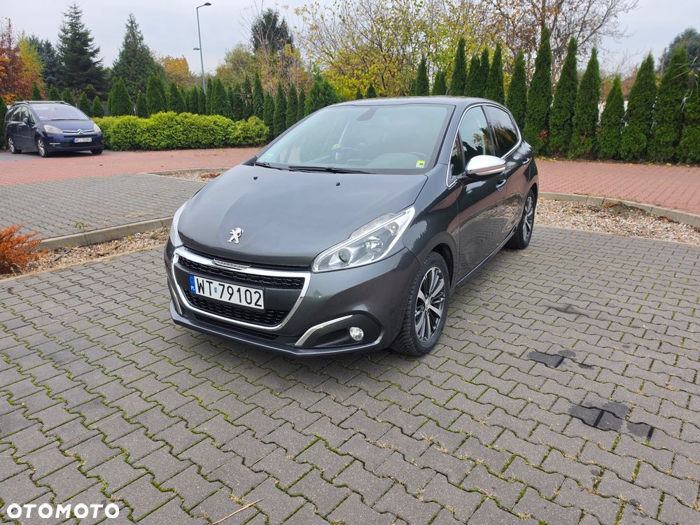 Peugeot 208 2016 photo 3