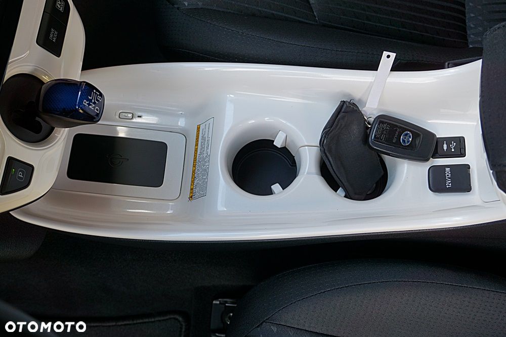 Toyota Prius Hybrid Executive - 29