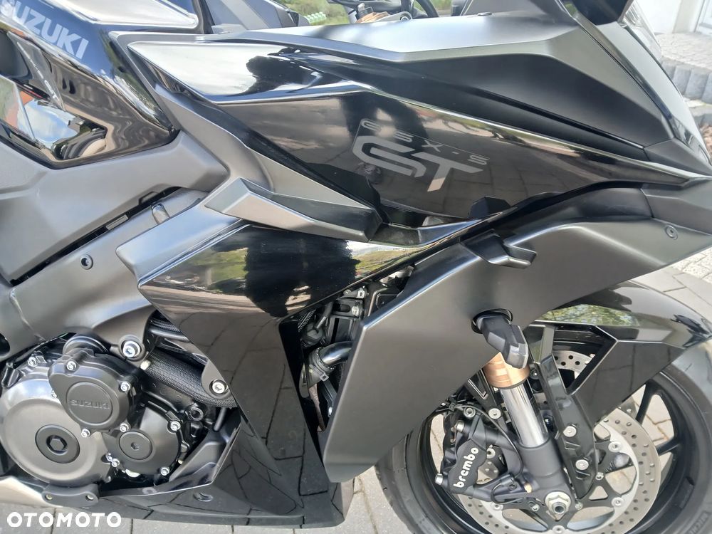 Suzuki GSX 1000 - 4