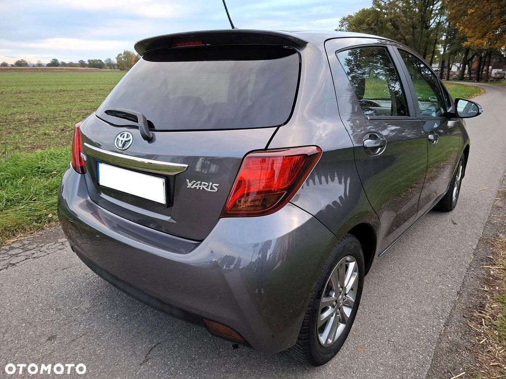 Toyota Yaris 2014 photo 3
