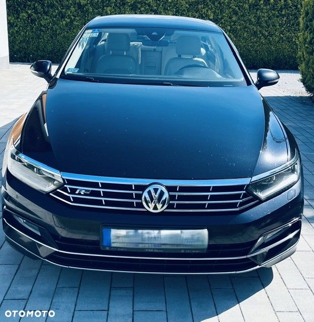 Volkswagen Passat - 2