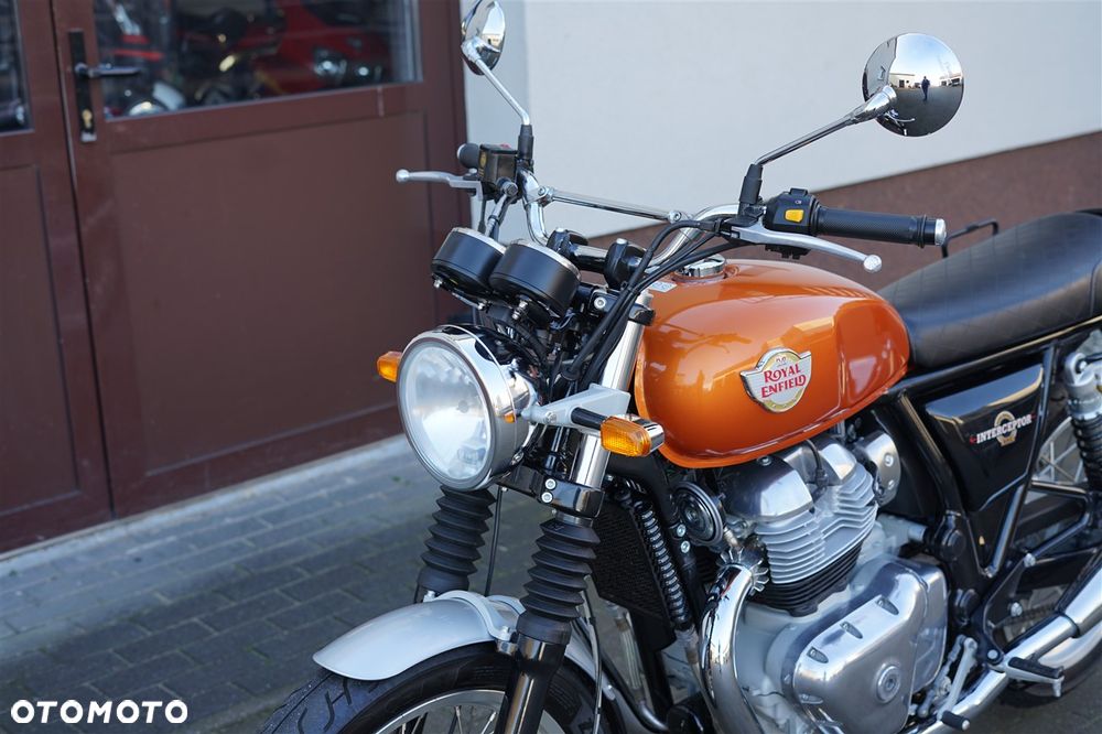 Royal Enfield Interceptor - 31