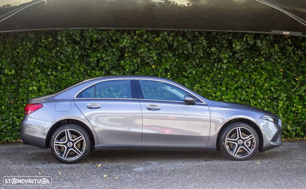 Mercedes-Benz A 250 Limousine e AMG Line - 6