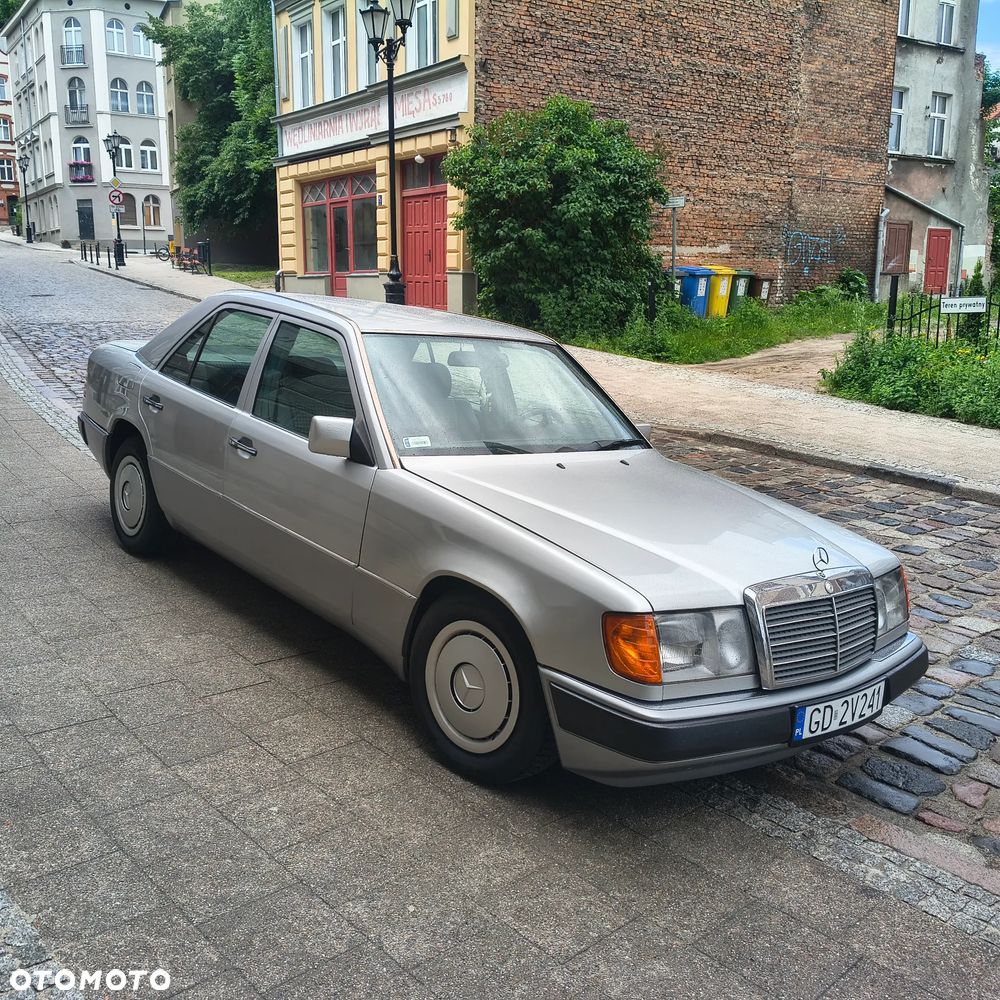 Mercedes-Benz W124 (1984-1993) - 1
