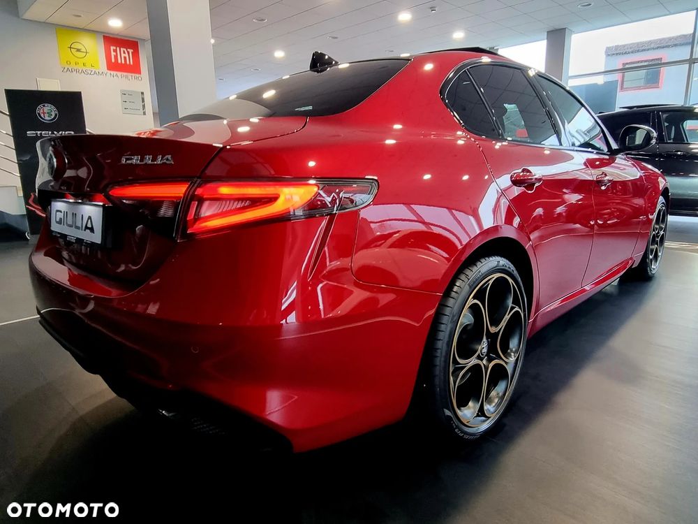 Alfa Romeo Giulia 2.0 Turbo Intensa Q4 - 4