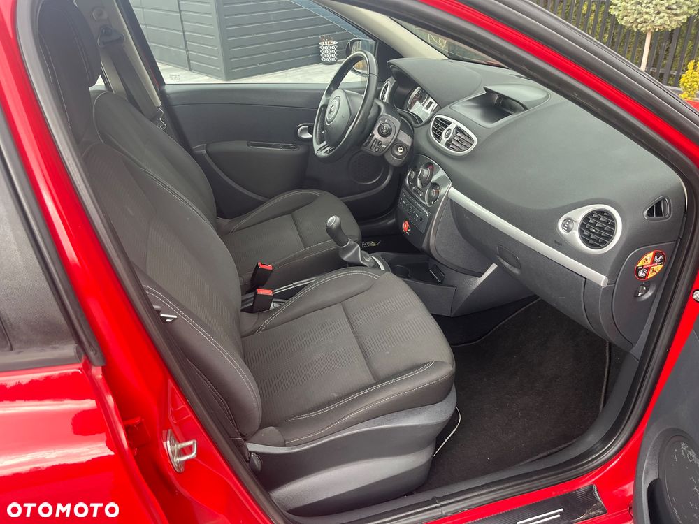 Renault Clio 1.2 16V Bioetanol Alize - 12