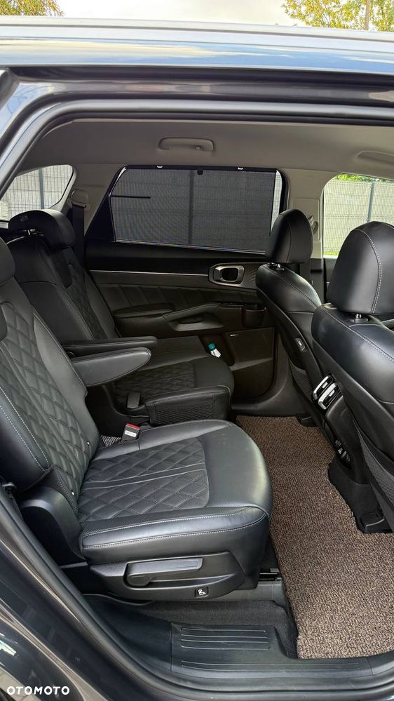 Kia Sorento - 25