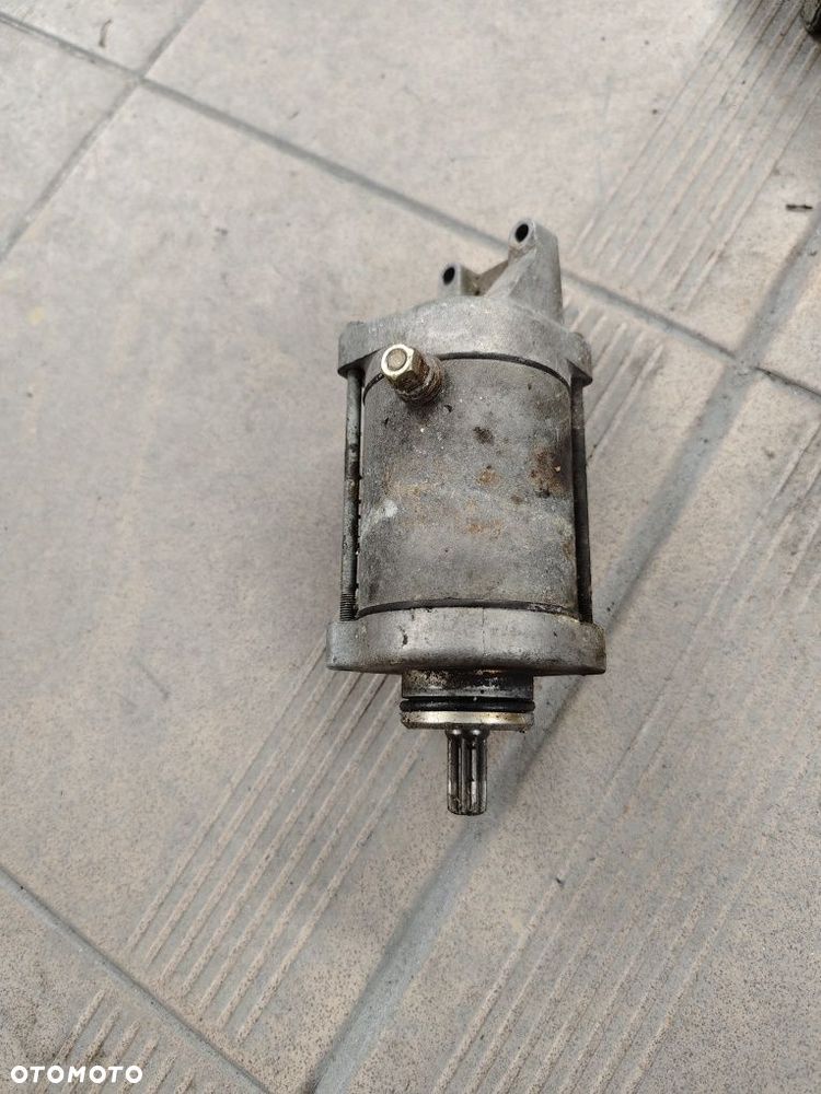 Suzuki Bandit GSF 1200  napęd podnóżek zacisk tył rozrusznik dekiel - 6