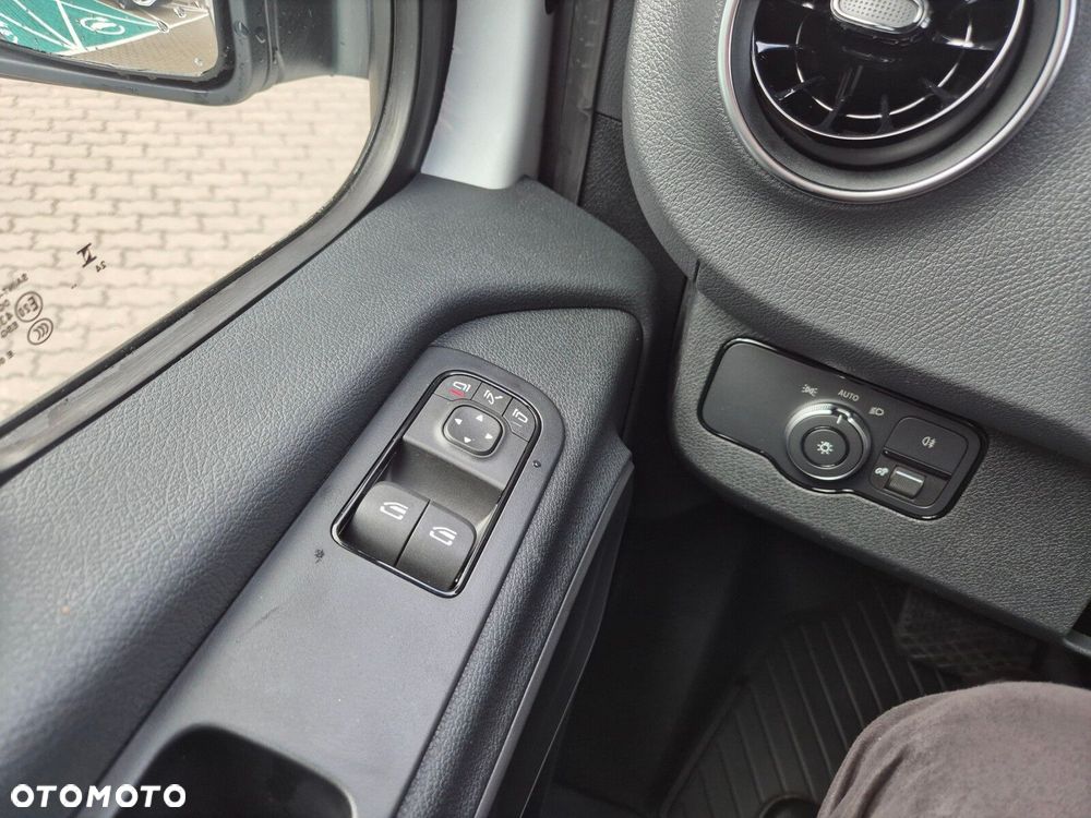 Mercedes-Benz Sprinter 317 CDI KA OM654 - 12