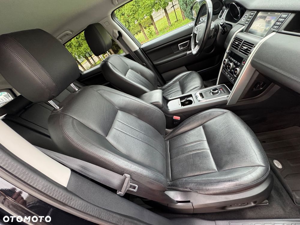 Land Rover Discovery Sport TD4 SkyView Edition - 28