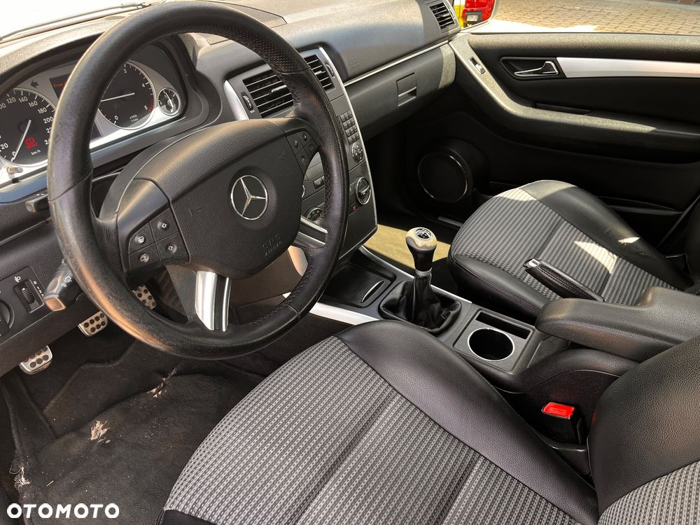 Mercedes-Benz Klasa B 180 CDI DPF - 23
