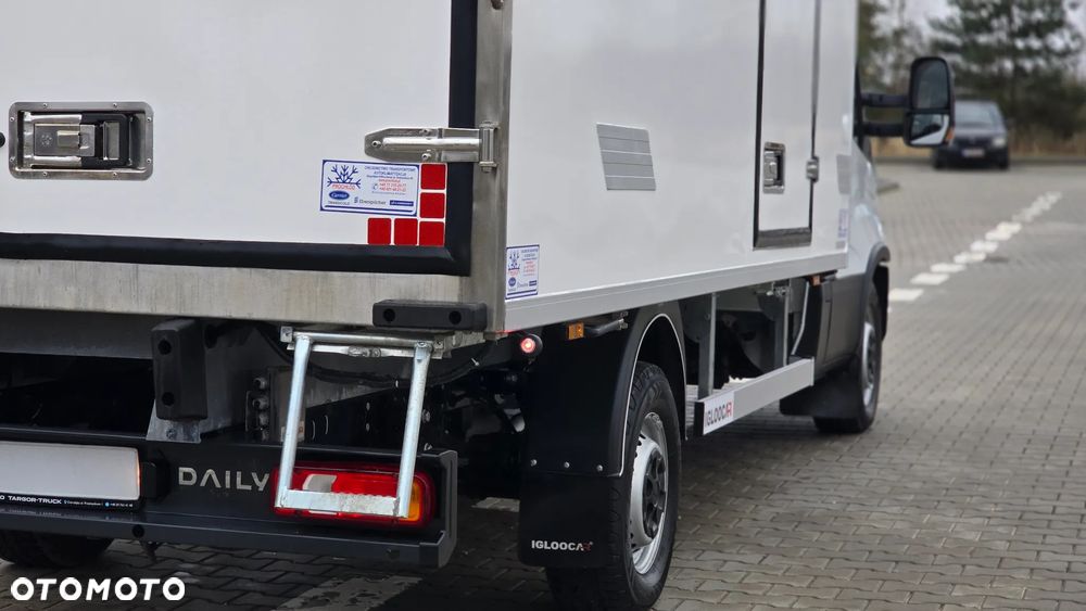 Iveco ❗️❗️DAILY 3.0 180Km 35S18 JAK NOWY ❗️❗️LIFT / CHŁODNIA MROŹNIA -32 +32 / ZASILANIE 230V / PIERWSZY WŁASCICIEL / NAVI / KAMERA COFANIA / FULL LED / TEMPOMAT AKTYWNY / GRUBA ŚCIANKA / ZABUDOWA IGLOOCAR / AGREGAT CARRIER / WERSJA WZMOCNIONA / FULL OPCJA / SERWIS ASO / SALON POLSKA /❗❗ JAK Z SALONU - NOWY -❗❗ - 18