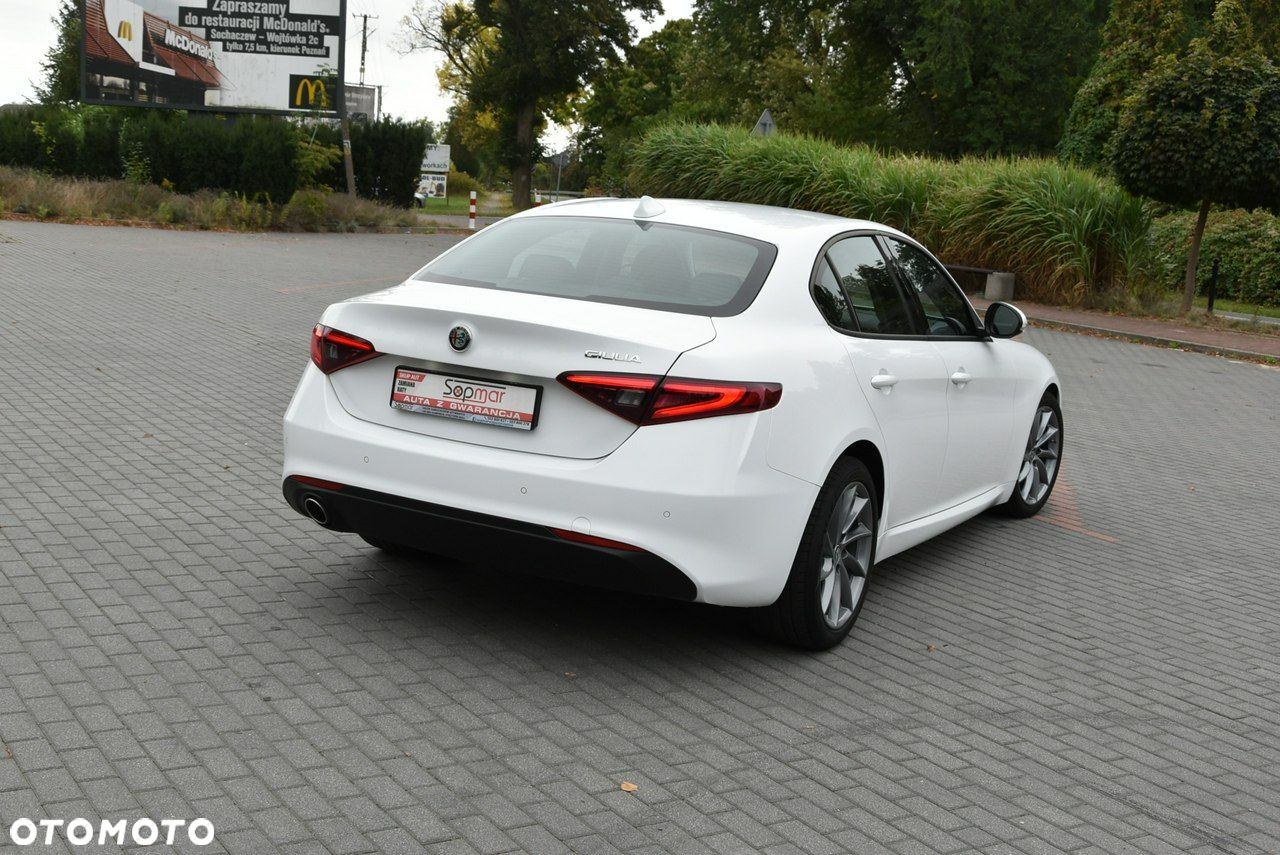 Alfa Romeo Giulia 2.2 Diesel - 22