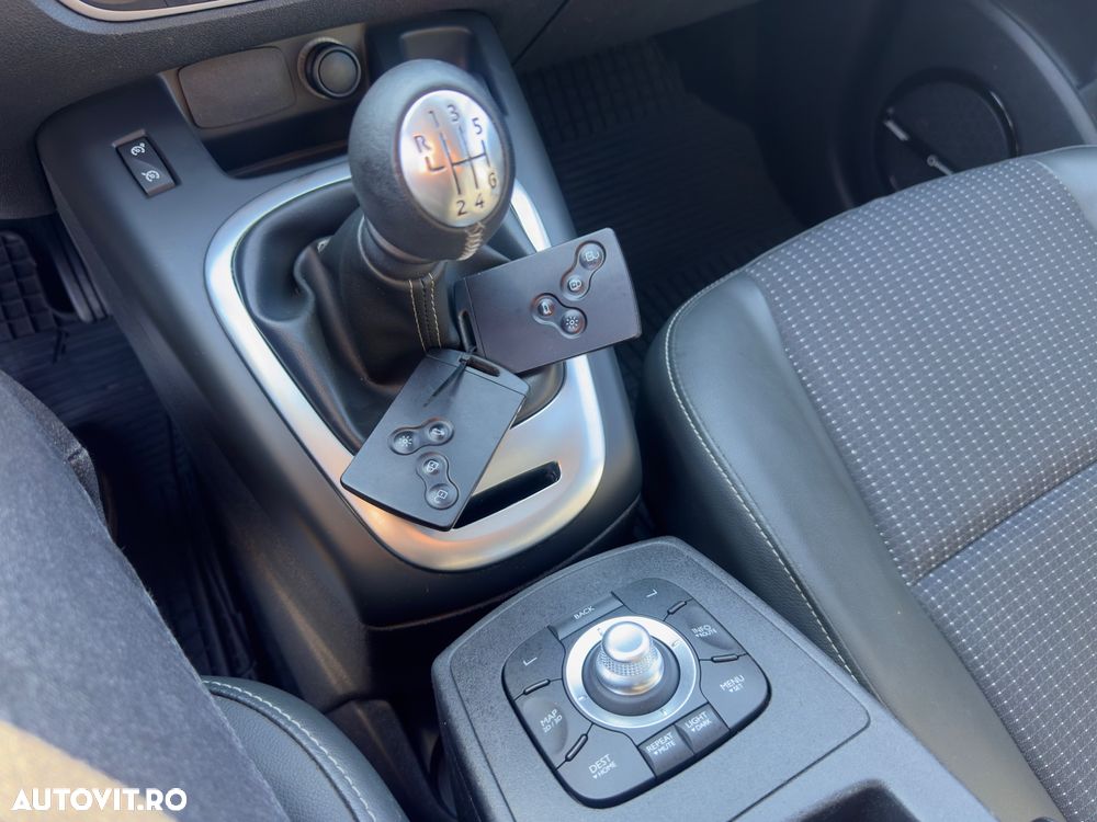 Renault Grand Scenic Energy dCi 110 S&S Bose Edition - 11