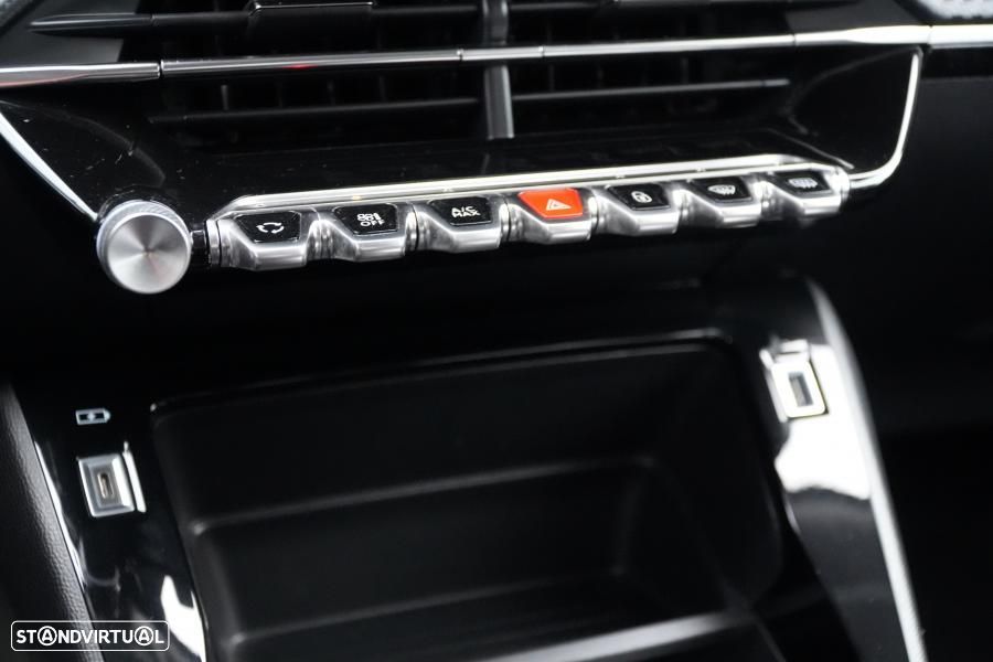 Peugeot 2008 1.2 PureTech Active EAT8 - 12