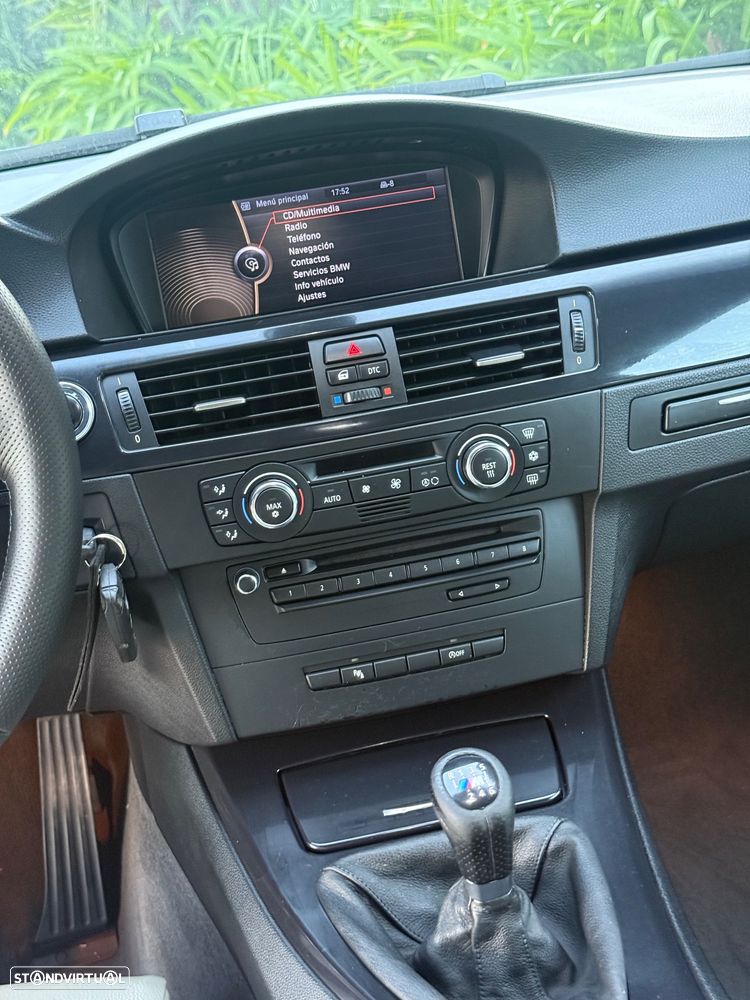 BMW 320 d Coupe - 14