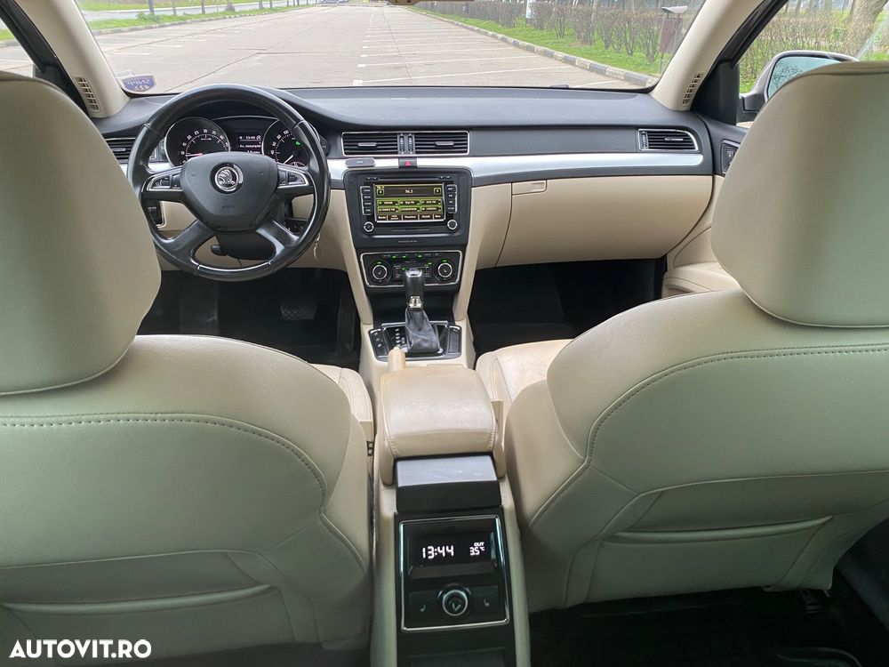 Skoda Superb 2.0 TDI DSG Elegance - 15