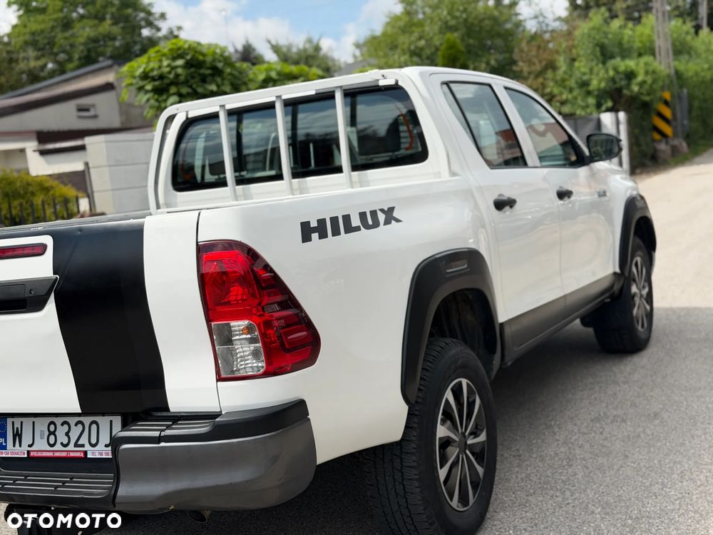 Toyota Hilux 2.4 D-4D Double Cab DLX 4x4 - 40