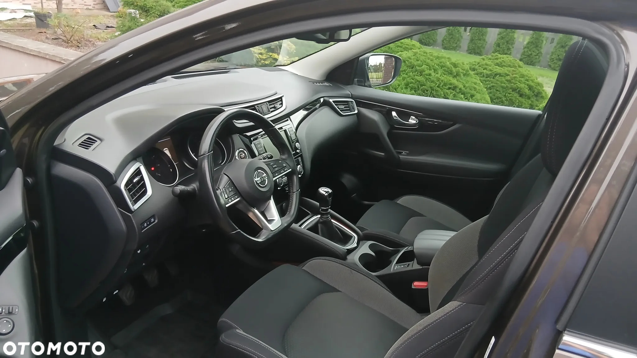 Nissan Qashqai 1.3 DIG-T N-Connecta EU6d - 18