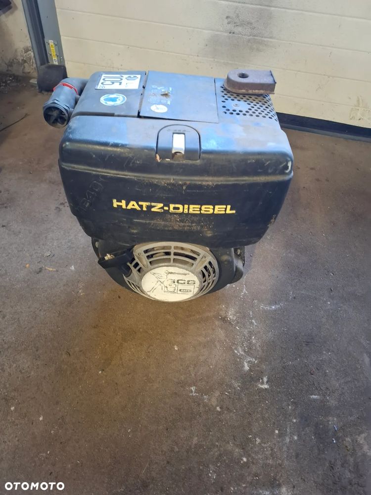 Silnik hatz 1b40 - 1
