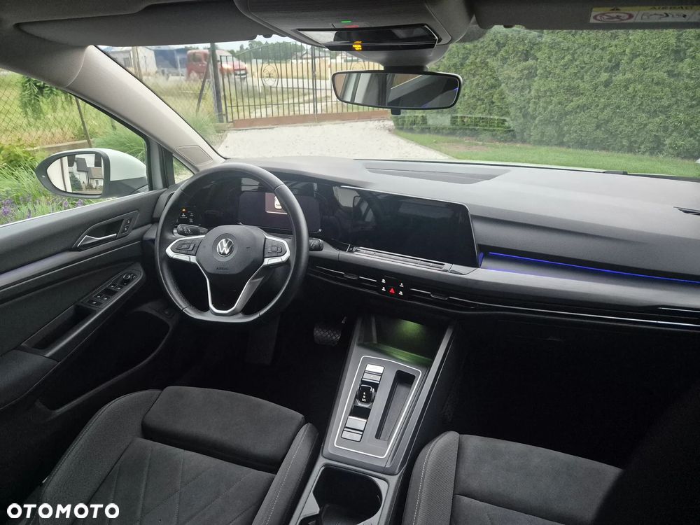 Volkswagen Golf - 10