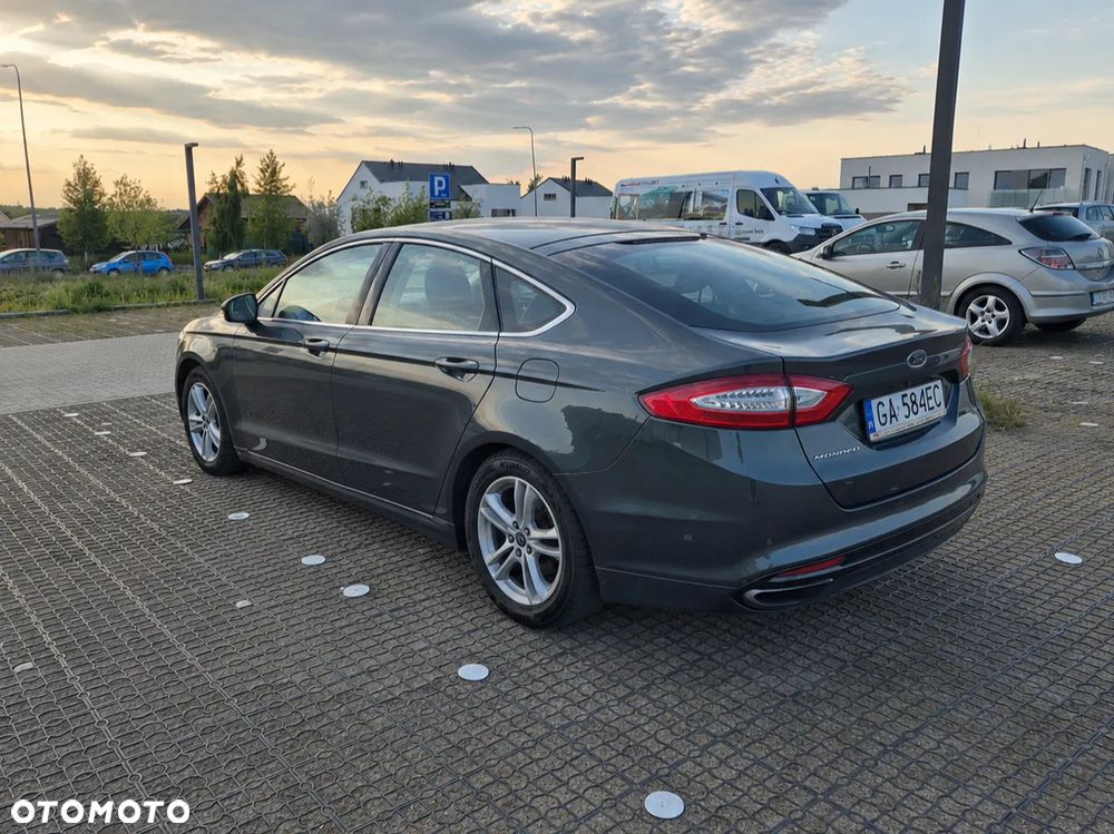 Ford Mondeo 2.0 EcoBoost Titanium - 4