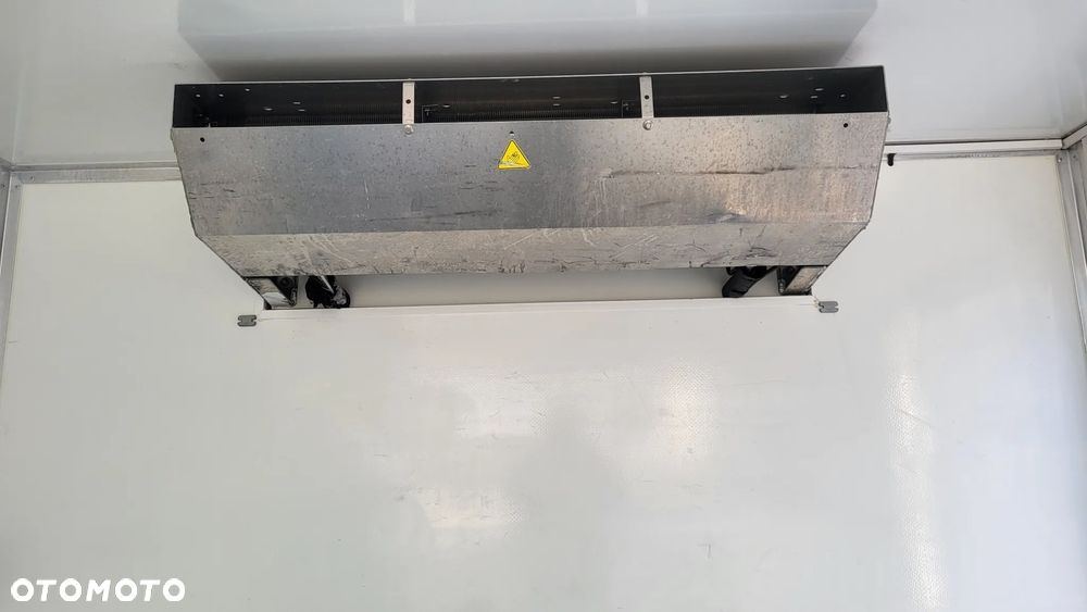 MAN TGL 12.190 / chłodnia/izoterma/kontener/ JAK NOWY / POLSKI SALON - 32