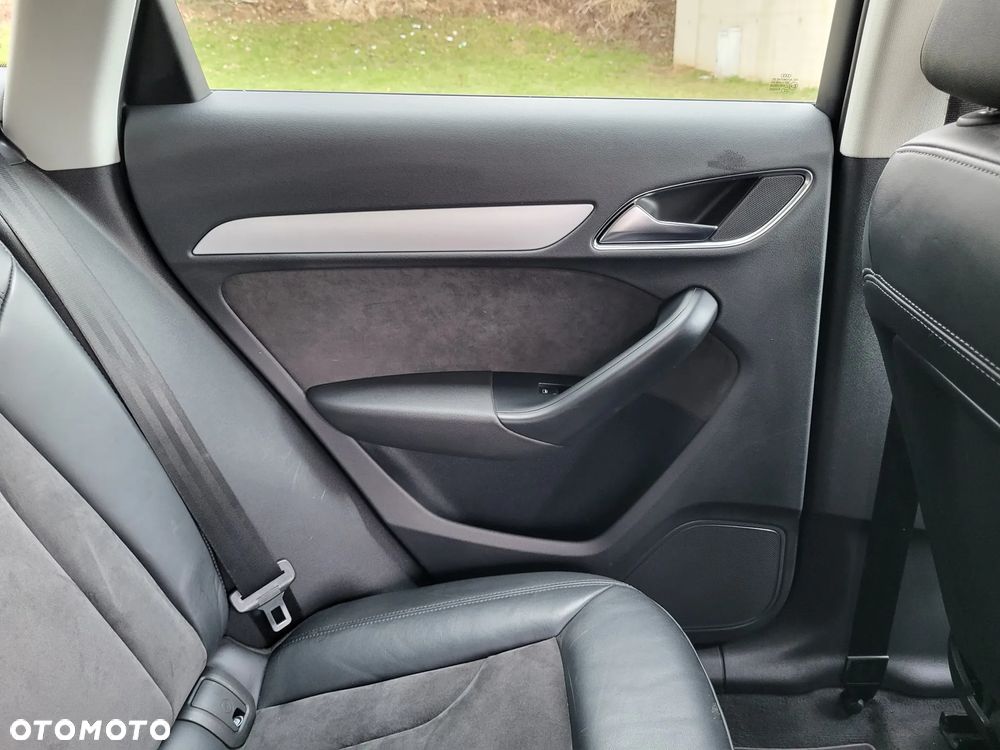 Audi Q3 2.0 TDI sport - 32