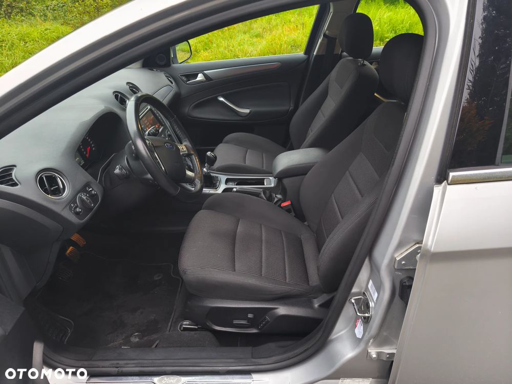 Ford Mondeo 2.0 TDCI Business Edition - 12