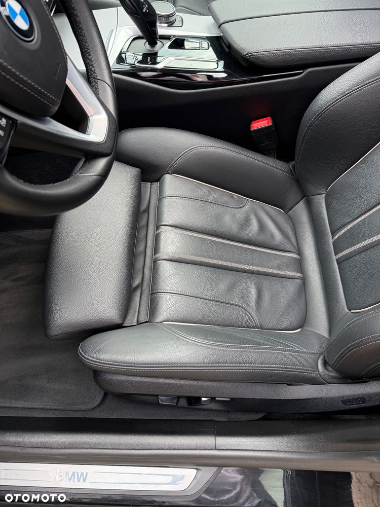 BMW Seria 5 518d Luxury Line sport - 18