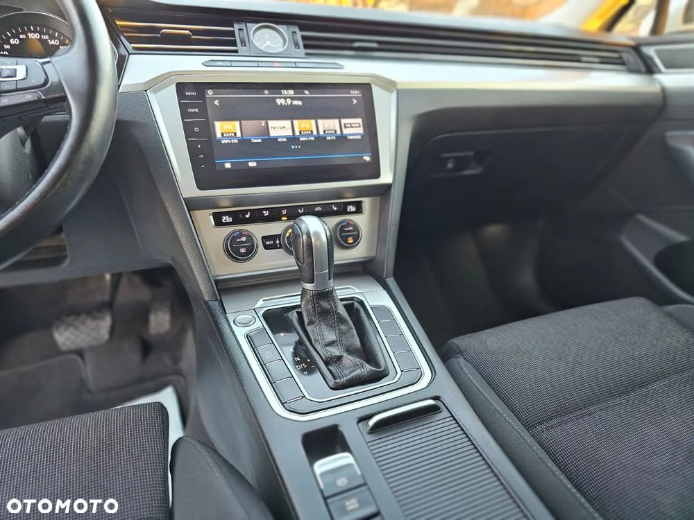 Volkswagen Passat Variant 1.8 TSI (BlueMotion Technology) DSG Comfortline - 14