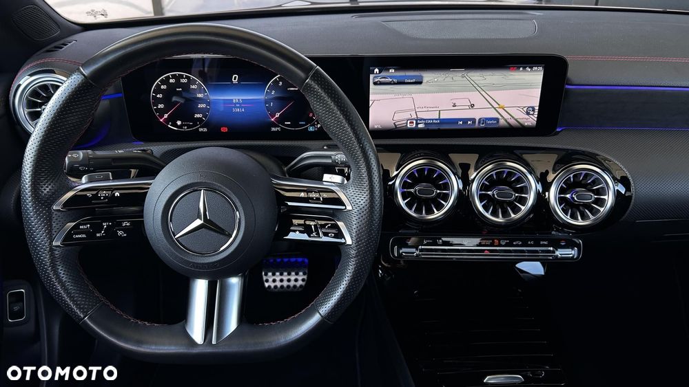 Mercedes-Benz CLA 180 7G-DCT - 14