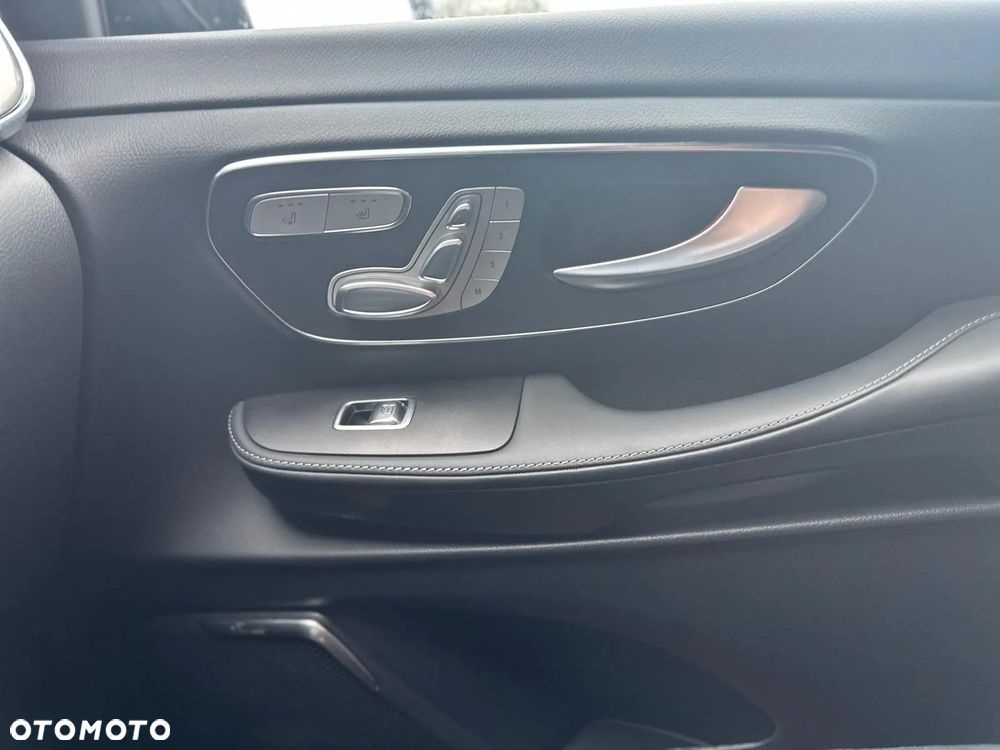 Mercedes-Benz Klasa V 300 d 4-Matic 9G-Tronic Exclusive (ekstra d³) - 14