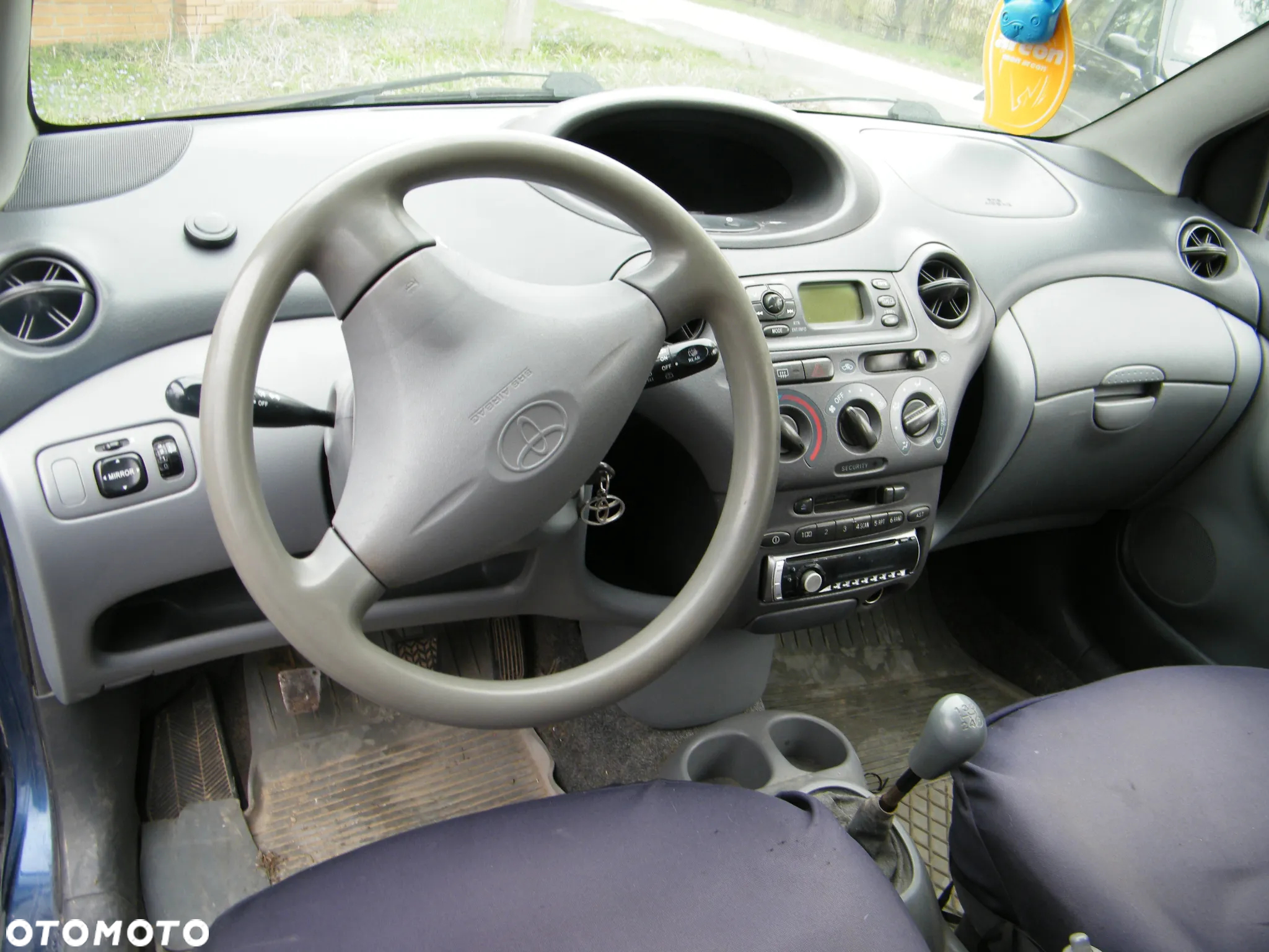 Toyota Yaris I 1.0 B 68KM silnik SCP10L lakier 8P4 - 6
