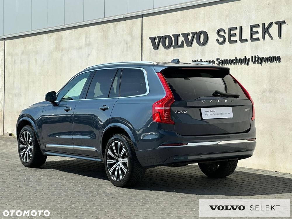 Volvo XC 90 - 9