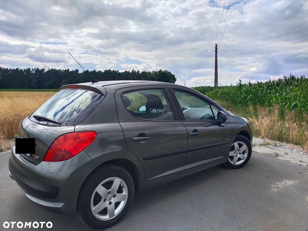 Peugeot 207 1.4 Presence - 4