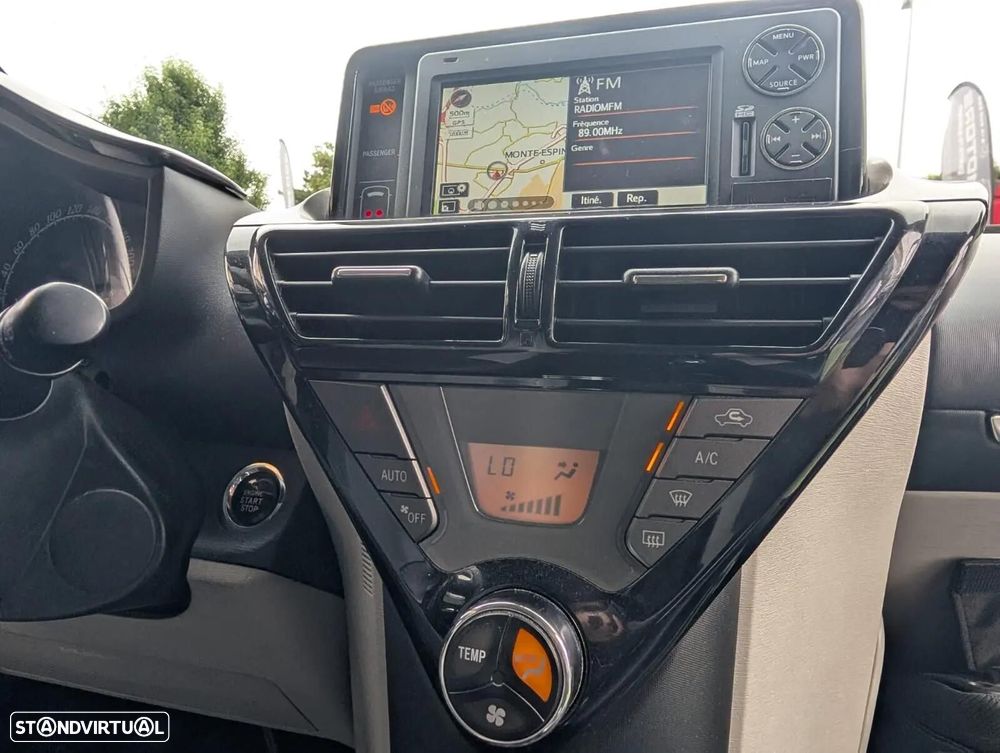Toyota iQ 1.33 VVT-i 2 MultiDrive EP+NAVI+Bluetooth - 13