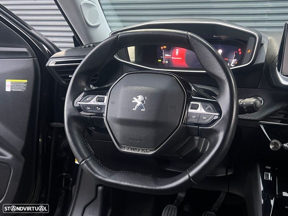 Peugeot 2008 1.2 PureTech Allure - 12