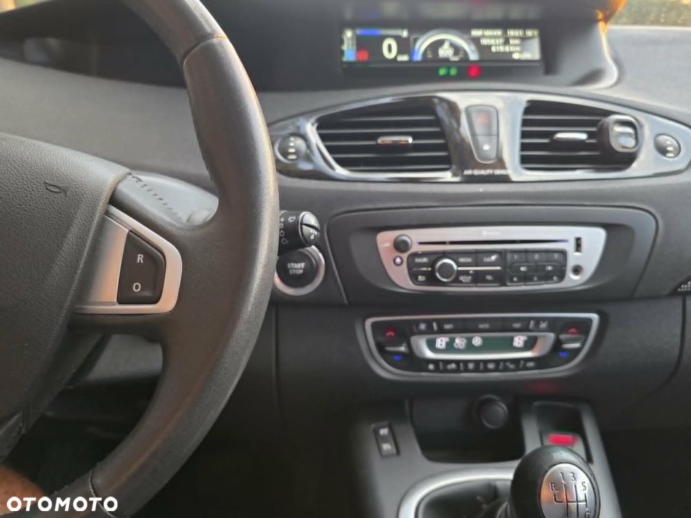 Renault Scenic - 10