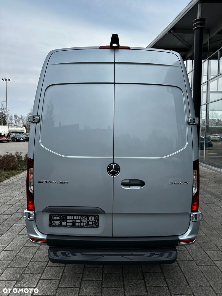 Mercedes-Benz Sprinter - 8