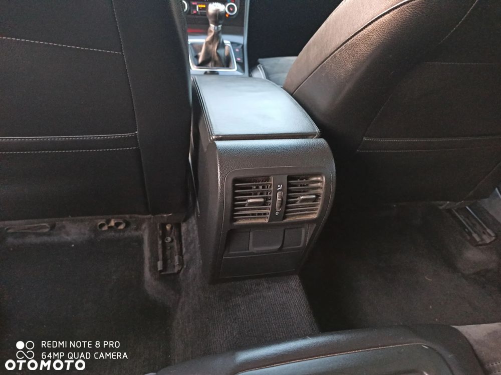 Volkswagen Passat CC - 10
