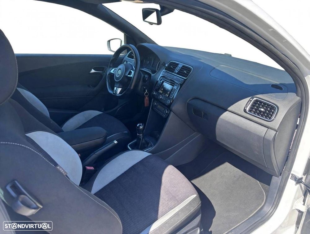 VW Polo 1.6 TDI R-Line BlueMotion - 12