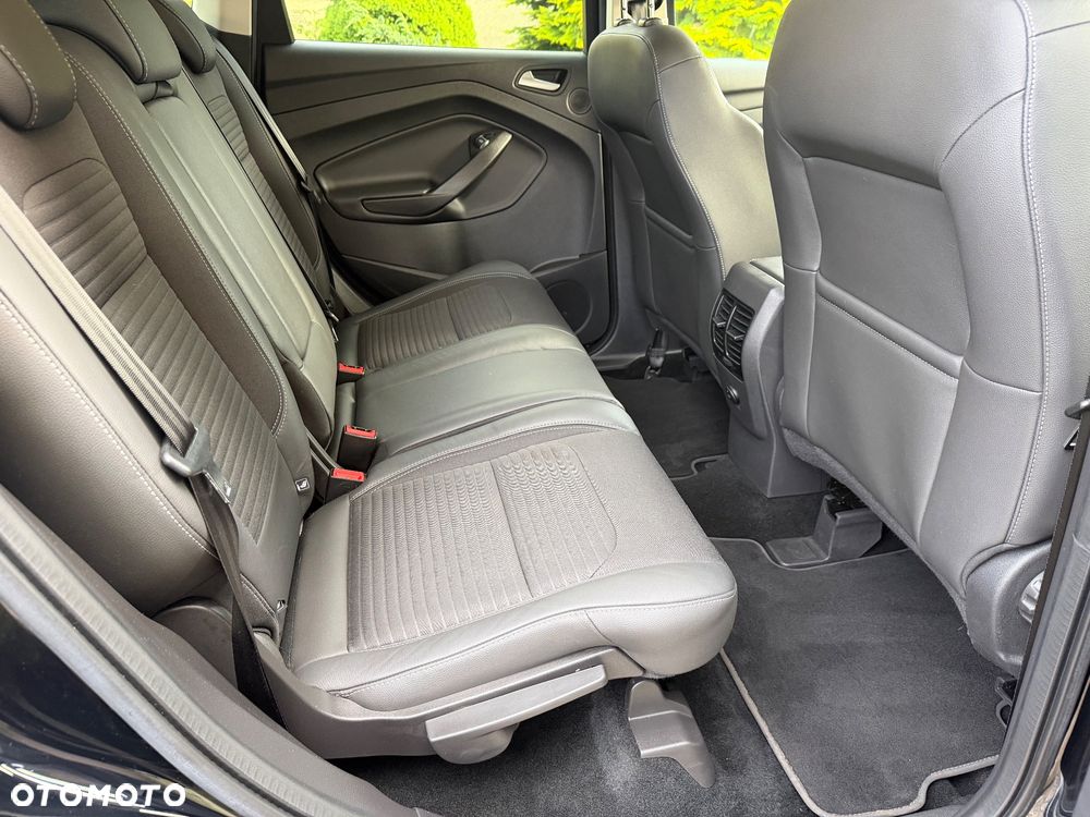 Ford Kuga - 31
