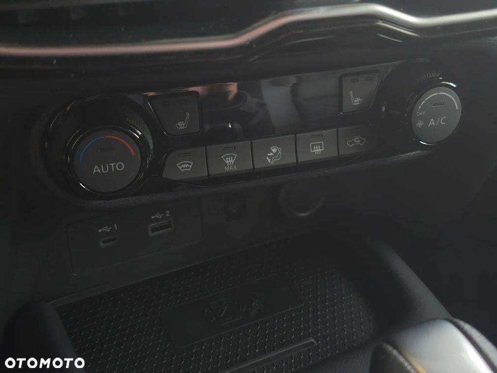 Nissan Juke 1.6 Hybrid Tekna AMT - 11