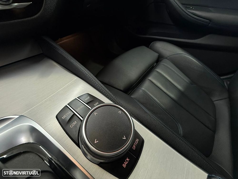 BMW 530 e iPerformance Pack M - 30