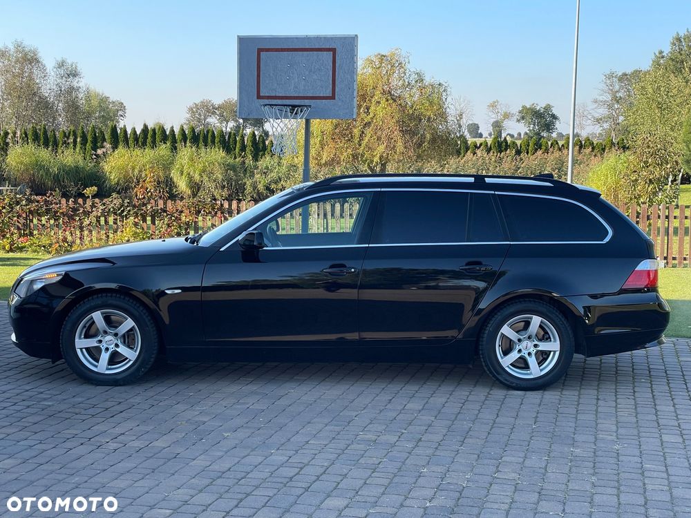 BMW Seria 5 525i Touring - 12
